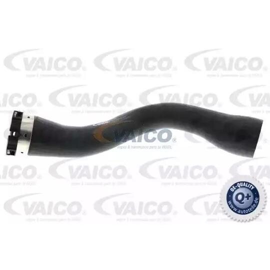 Vaico Charger Intake Hose to suit Opel