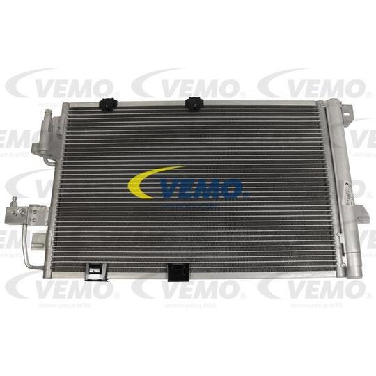 Vemo V40-62-0004 Condenser, air conditioning to suit Opel, Gmc, Holden