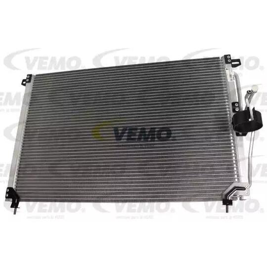 Vemo V40-62-0017 Condenser, air conditioning to suit Opel, Vauxhall